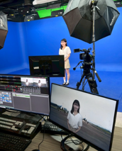 獲選優秀學生在青年日報攝影棚錄製《看軍文學英文》單元